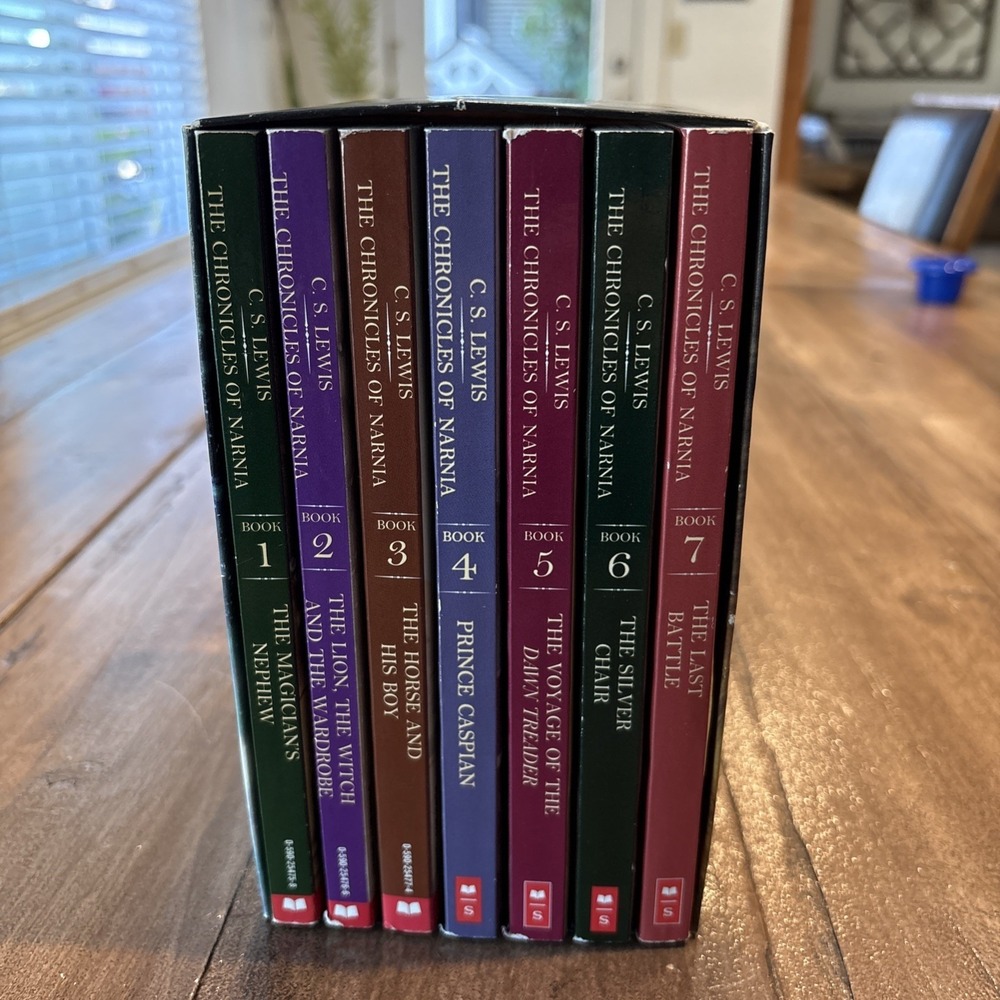 C.S. LEWIS "THE CHRONICLES OF NARNIA" The Original 7 Novels in box case! - Picture 4 of 4